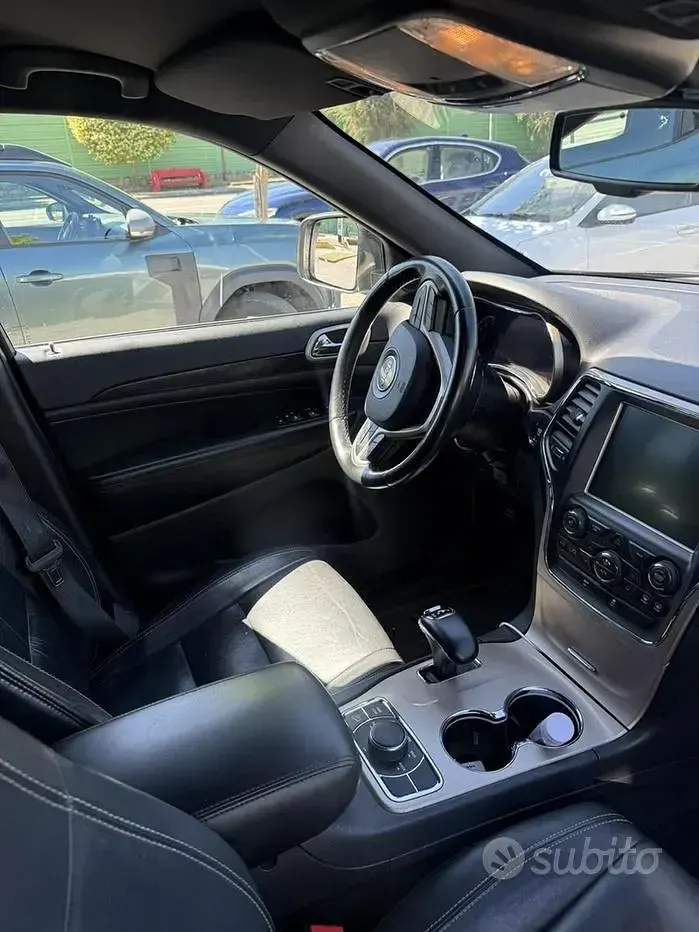 Usata Jeep Grand Cherokee 190 CV (139 kW) 2015 Nero SUV