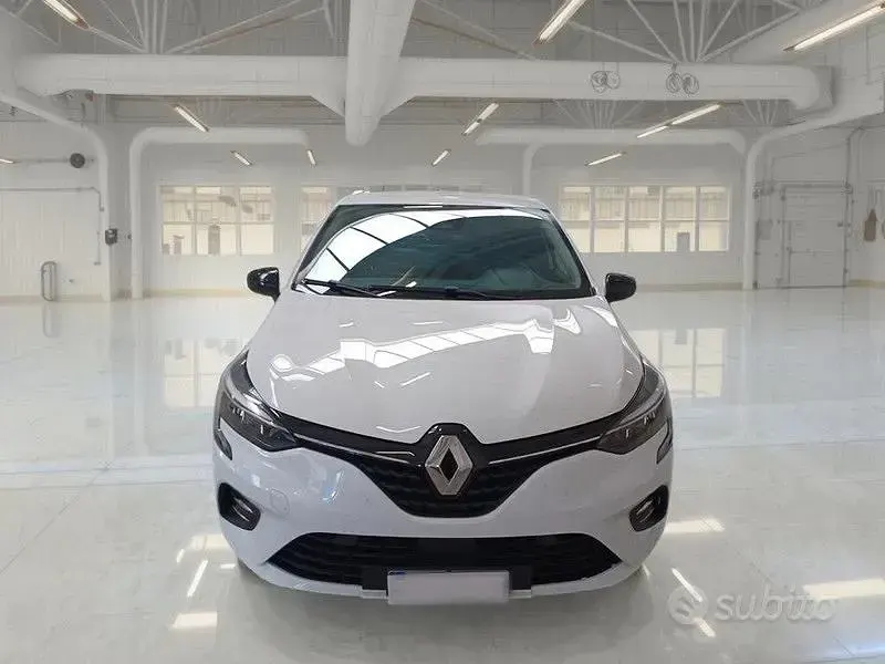 Usata Renault Clio V Evolution 100 CV (73 kW) 2023 Bianco Berlina