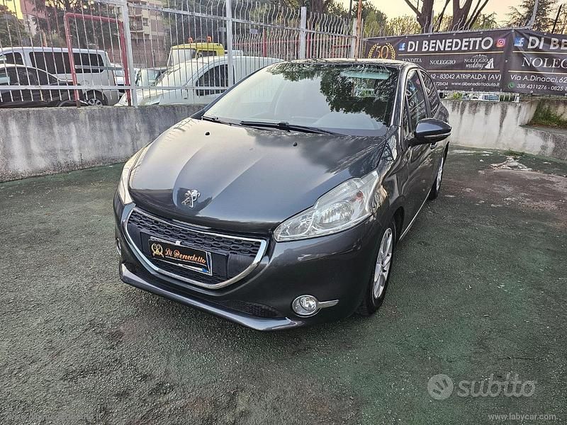 Usata Peugeot 208 Allure 95 CV (69 kW) 2012 Utilitaria