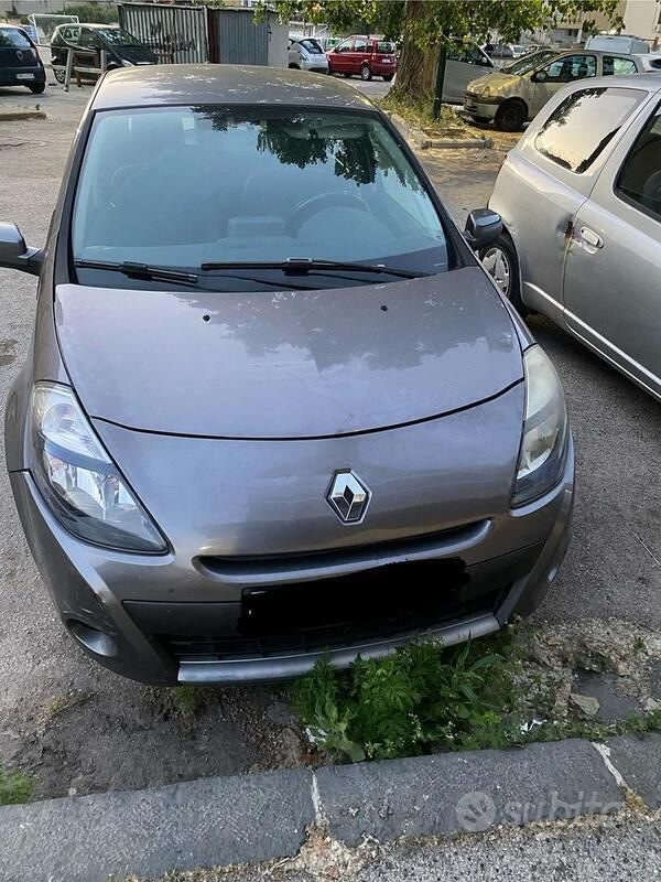 Usata Renault Clio II 75 CV (55 kW) 2010 Grigio Utilitaria