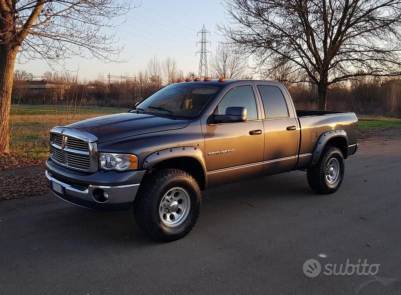 Usata Dodge Ram 2004 Grigio Pick-up