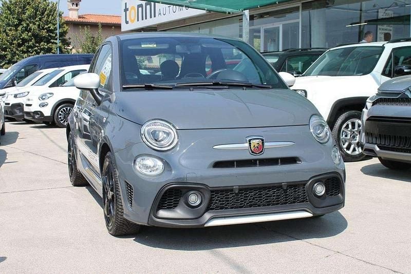 Grigio pista Usata 2021 Abarth 595 Due volumi | 17.290 € (Ottimo prezzo) - Immagine 1/4