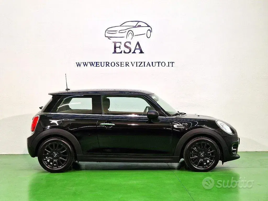 Usata Mini ONE 75 CV (55 kW) 2016 Nero Utilitaria