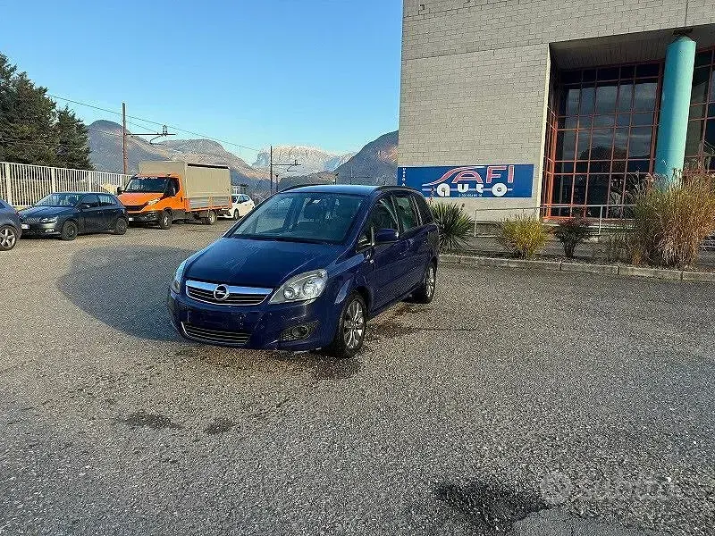 Usata Opel Zafira Cosmo 125 CV (91 kW) 2012 Blu Monovolume