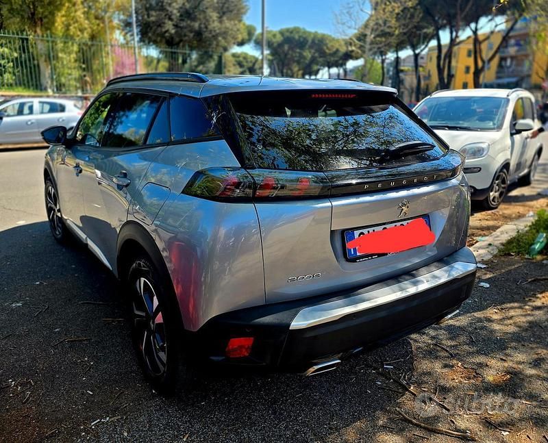 Usata Peugeot 2008 131 CV (96 kW) 2023 SUV