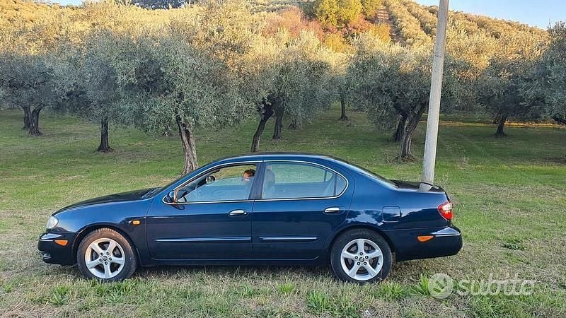 Usata Nissan Maxima 204 CV (150 kW) 2002 Blu Berlina