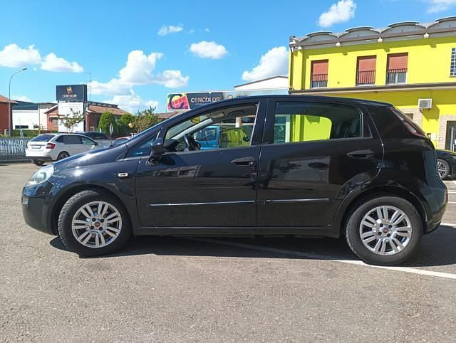 Usata Fiat Punto Easy 75 CV (55 kW) 2012 Nero Utilitaria