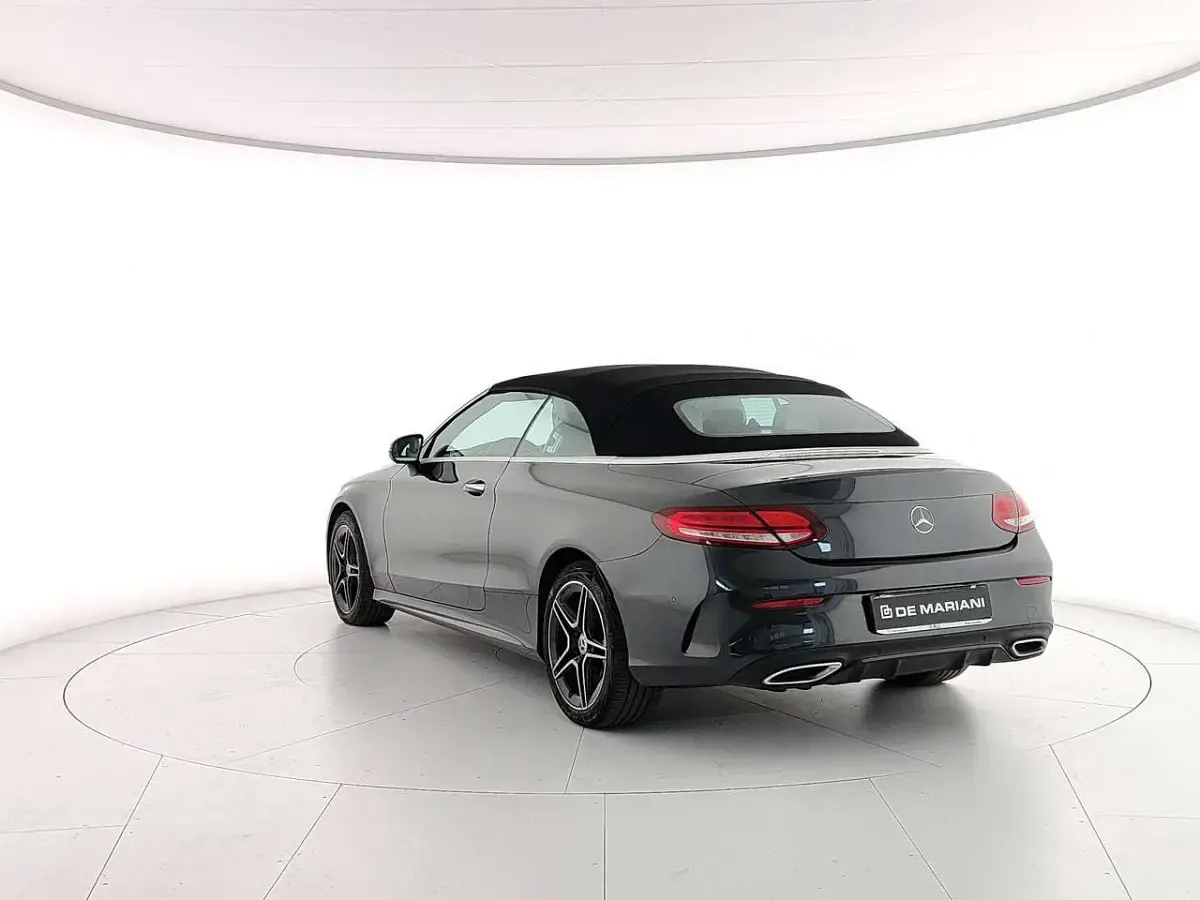 Usata Mercedes C220 Premium Plus 194 CV (142 kW) 2021 Grigio grafite Cabrio
