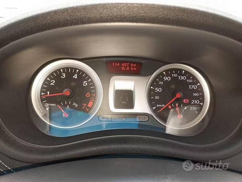Usata Renault Clio II 100 CV (73 kW) 2011 Rosso Utilitaria
