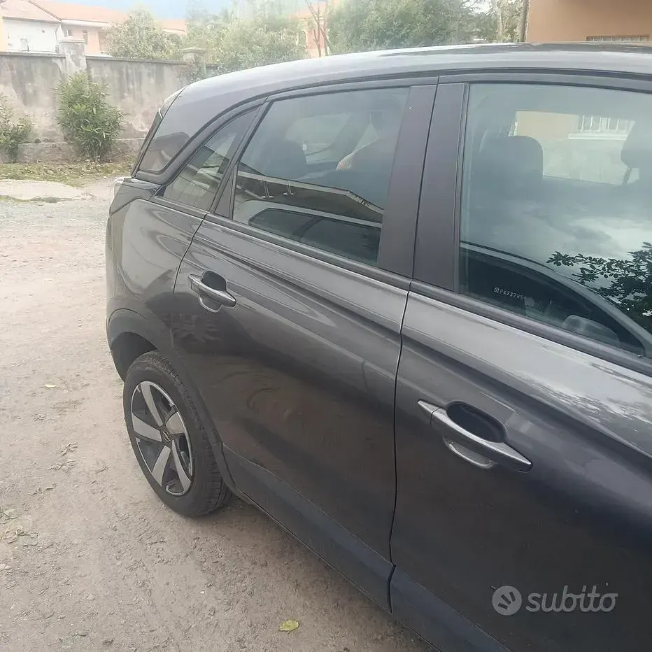 Usata Opel Crossland X Edition 110 CV (80 kW) 2023 Grigio SUV