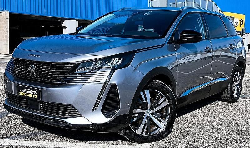 Usata Peugeot 5008 Allure 130 CV (95 kW) 2022 Grigio SUV