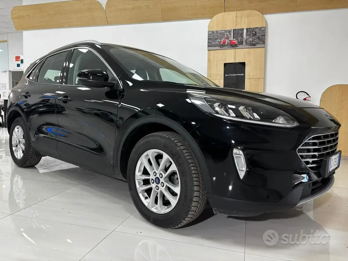 Usata Ford Kuga ST-Line X 120 CV (88 kW) 2021 Nero SUV