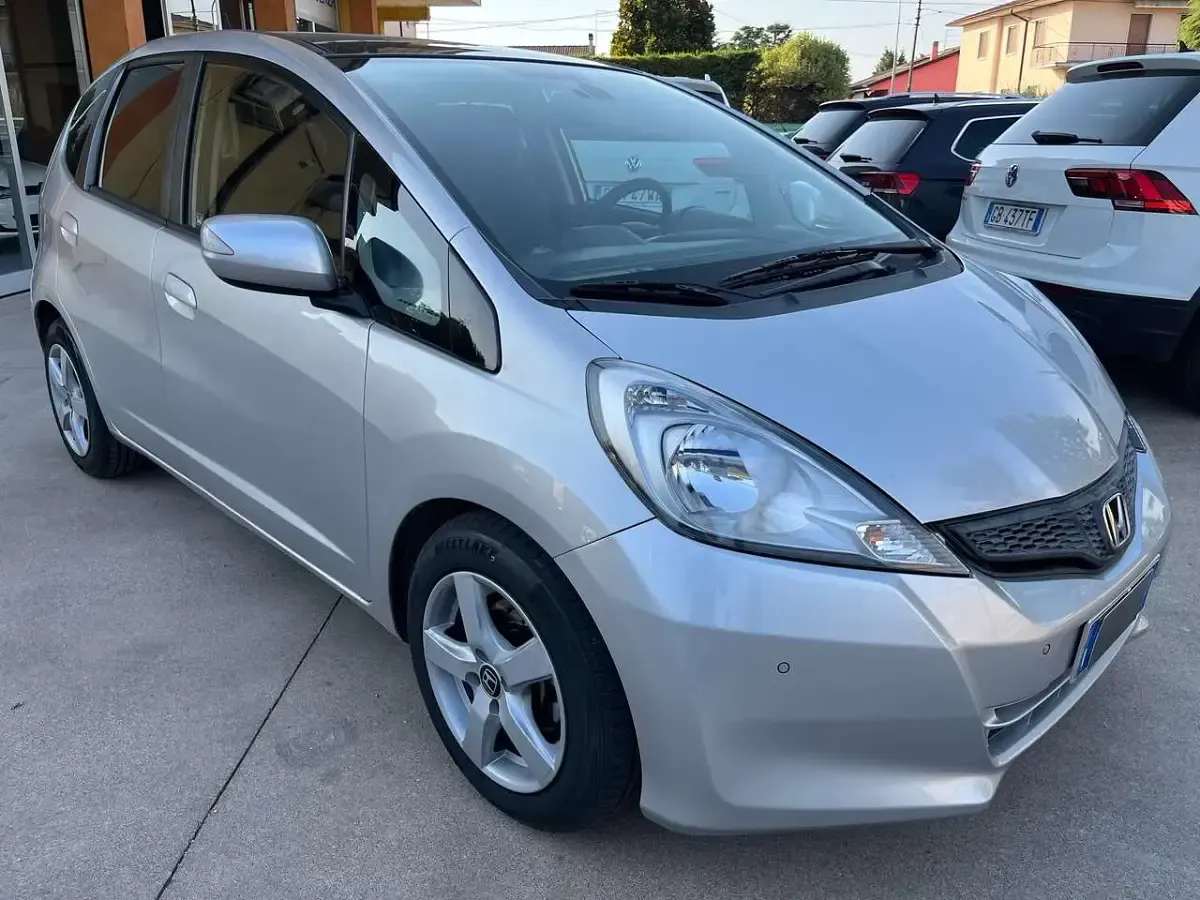 Usata Honda Jazz Elegance 99 CV (72 kW) 2012 Alabaster silver Utilitaria