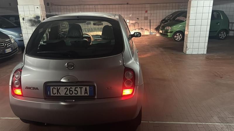 Usata Nissan Micra Acenta 82 CV (60 kW) 2005 Grigio Berlina