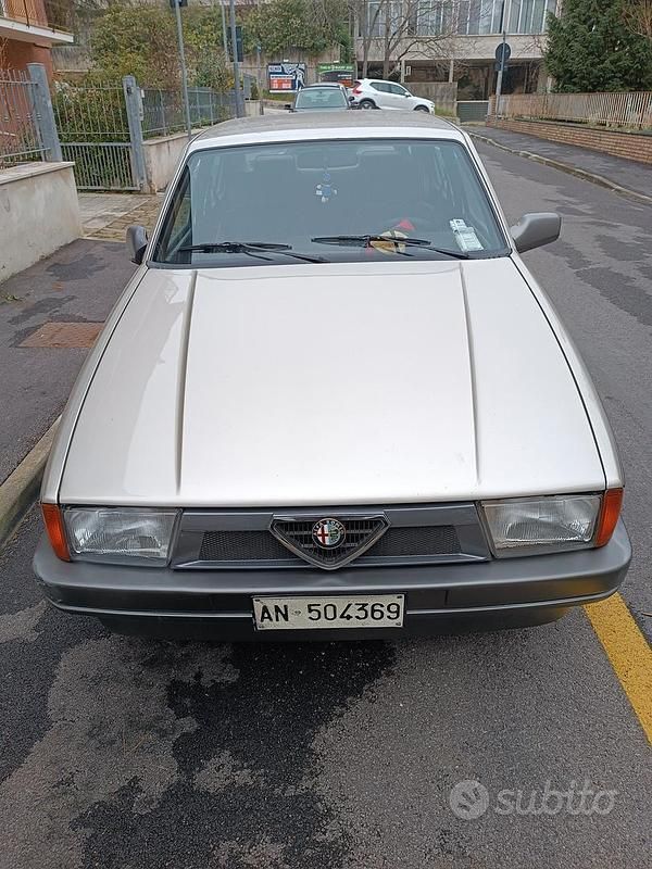 Usata Alfa Romeo 75 1990 Berlina