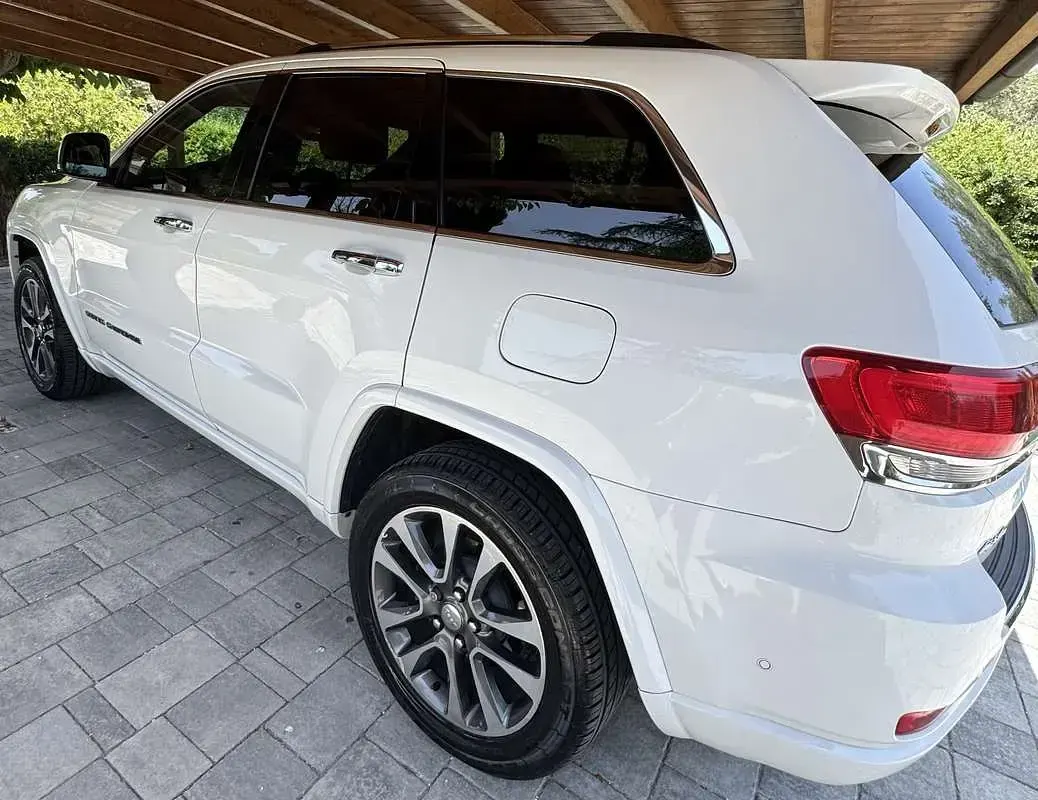 Usata Jeep Grand Cherokee Overland 250 CV (183 kW) 2018 Bianco SUV