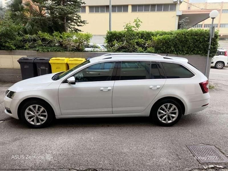 Usata Skoda Octavia G-TEC Ambition 131 CV (96 kW) 2019 Bianco Station wagon