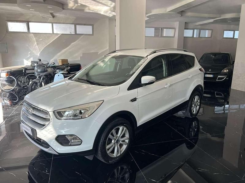 Usata Ford Kuga S 120 CV (88 kW) 2019 Bianco SUV