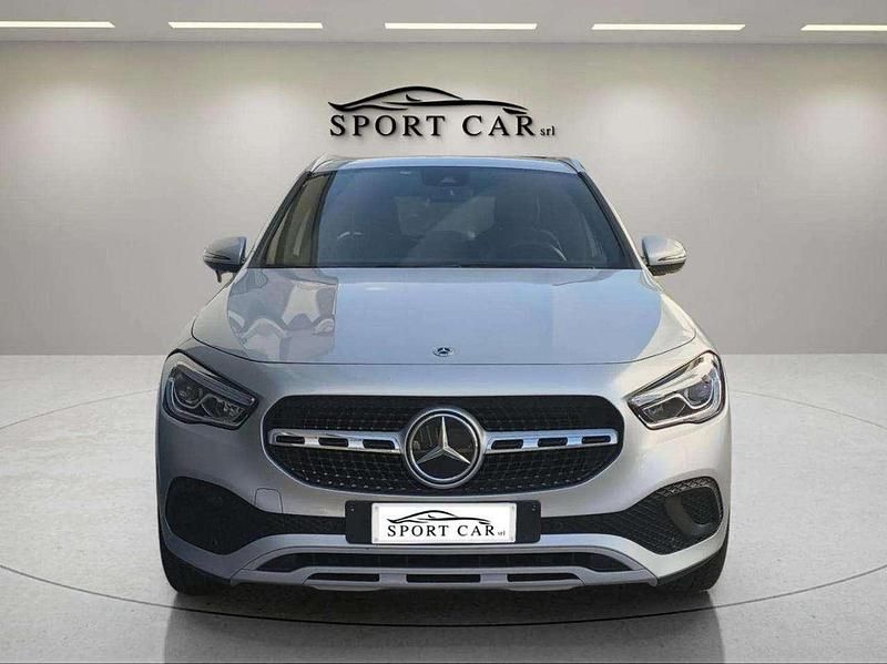 Usata Mercedes GLA180 Executive 116 CV (85 kW) 2023 Argento SUV