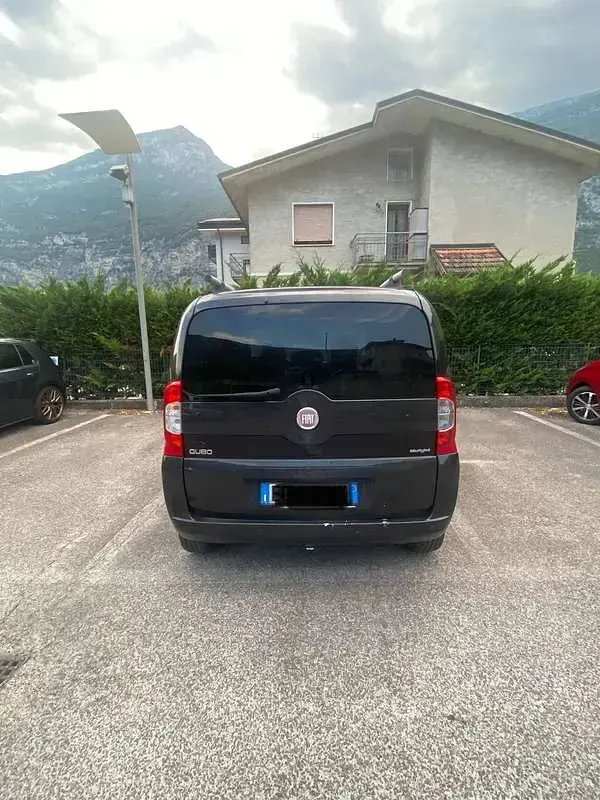 Usata Fiat Qubo Trekking 75 CV (55 kW) 2010 Nero Monovolume
