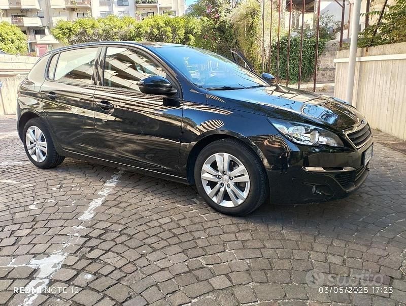 Usata Peugeot 308 Business-Line 120 CV (88 kW) 2016 Nero Berlina