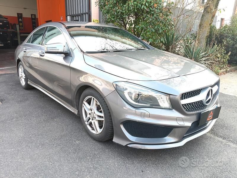 Usata Mercedes CLA180 Premium 122 CV (89 kW) 2015 Grigio Berlina