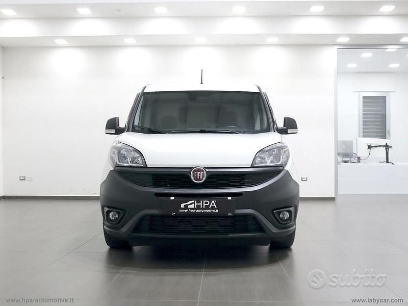 Usata Fiat Doblò 120 CV (88 kW) 2021 Bianco Monovolume