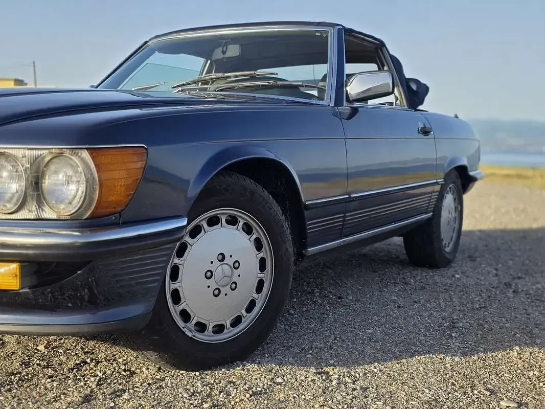 Usata Mercedes SL300 188 CV (138 kW) 1986 Blu/azzurro Cabrio