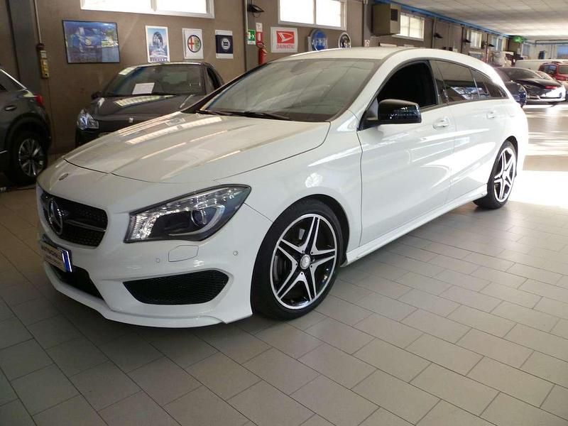 Usata Mercedes CLA220 Shooting Brake Premium 177 CV (130 kW) 2016 Bianco Station wagon