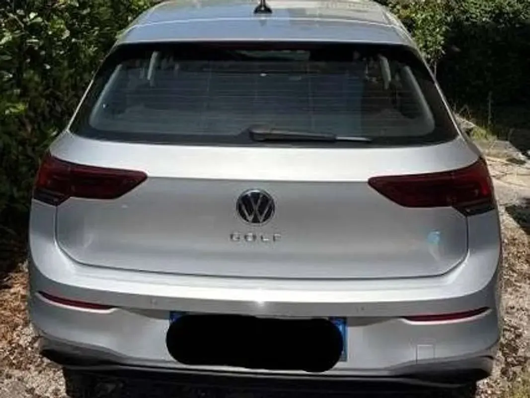 Usata VW Golf VIII Life 110 CV (80 kW) 2022 Grigio Berlina