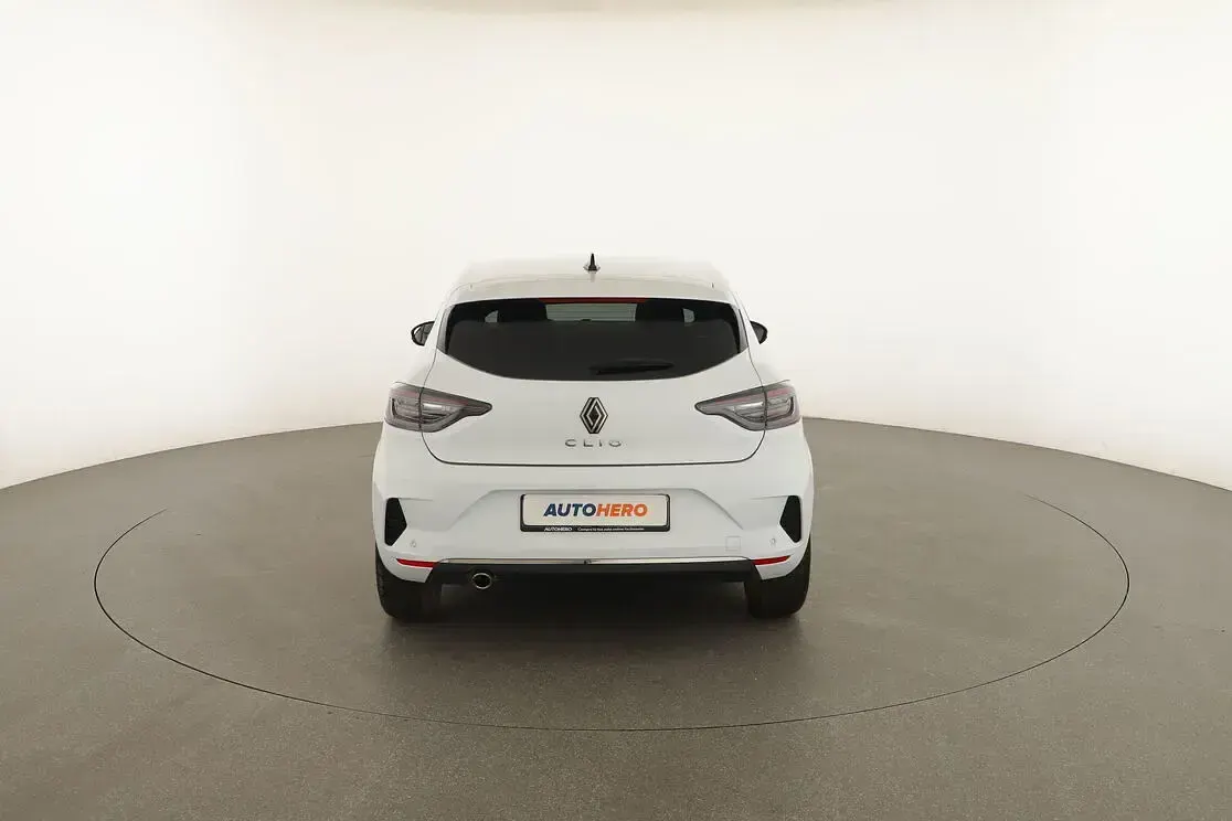 Usata Renault Clio Techno 91 CV (66 kW) 2025 Bianco Utilitaria