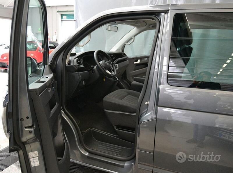 Usata VW Multivan Trendline 150 CV (110 kW) 2020 Grigio Furgone