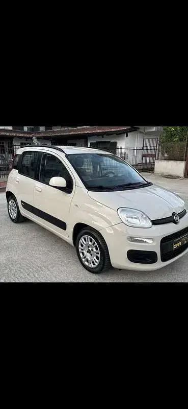 Usata Fiat Panda Lounge 75 CV (55 kW) 2015 Beige Utilitaria