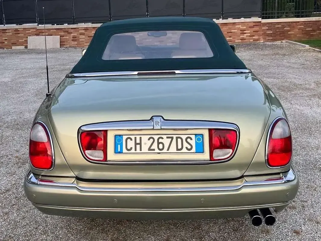 Usata Rolls Royce Corniche 329 CV (241 kW) 2002 Verde Cabrio