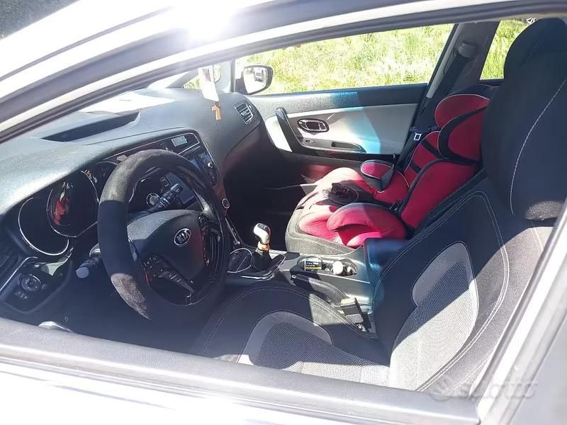 Usata Kia Ceed 110 CV (80 kW) 2018 Bianco Utilitaria