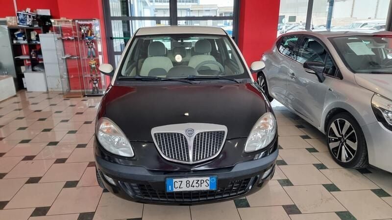 Usata Lancia Ypsilon 69 CV (50 kW) 2006 Beige Utilitaria