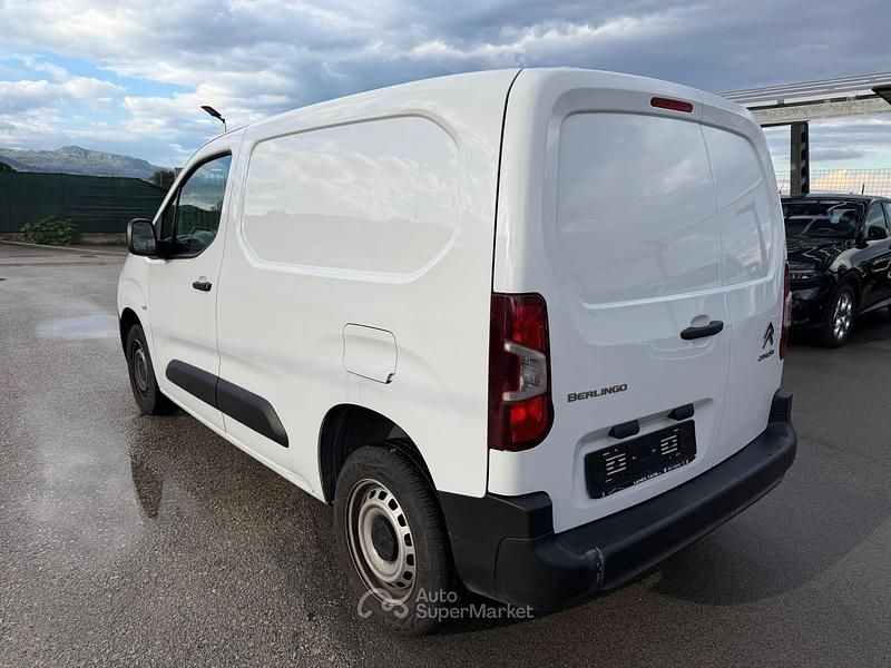 Usata Citroën Berlingo 102 CV (75 kW) 2024 Bianco Monovolume