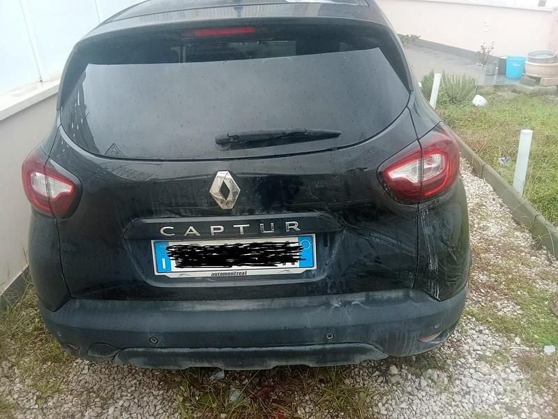Usata Renault Captur Business 90 CV (66 kW) 2019 Nero SUV