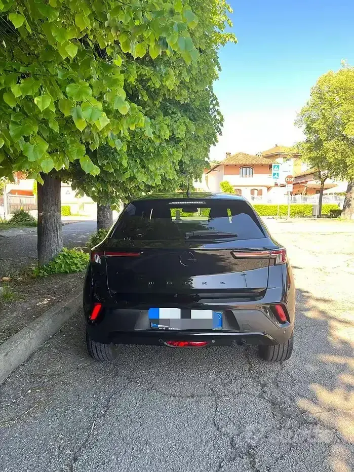 Usata Opel Mokka GS Line 101 CV (74 kW) 2024 Nero SUV