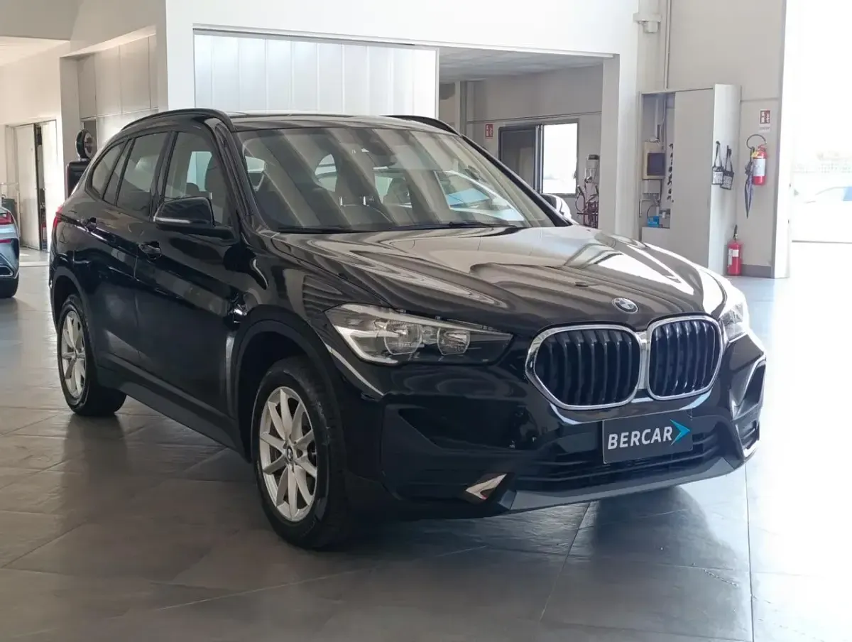 Usata BMW X1 Advantage 149 CV (109 kW) 2021 Viola SUV
