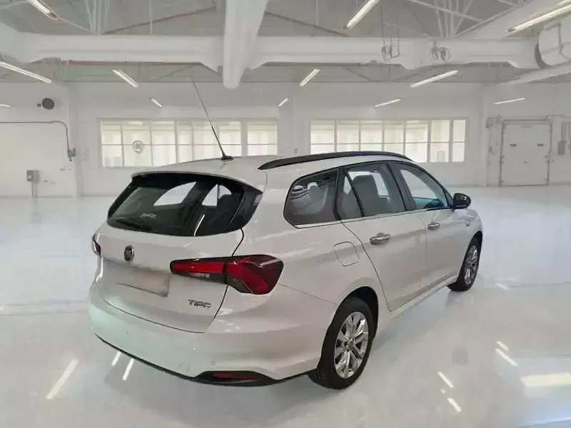 Usata Fiat Tipo Business 120 CV (88 kW) 2020 Grigio Station wagon