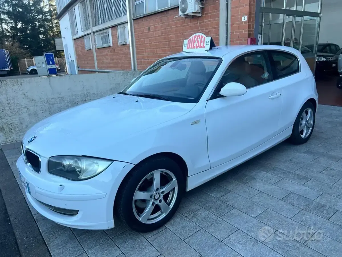 Usata BMW 120 Coupé 177 CV (130 kW) 2007 Bianco Coupé