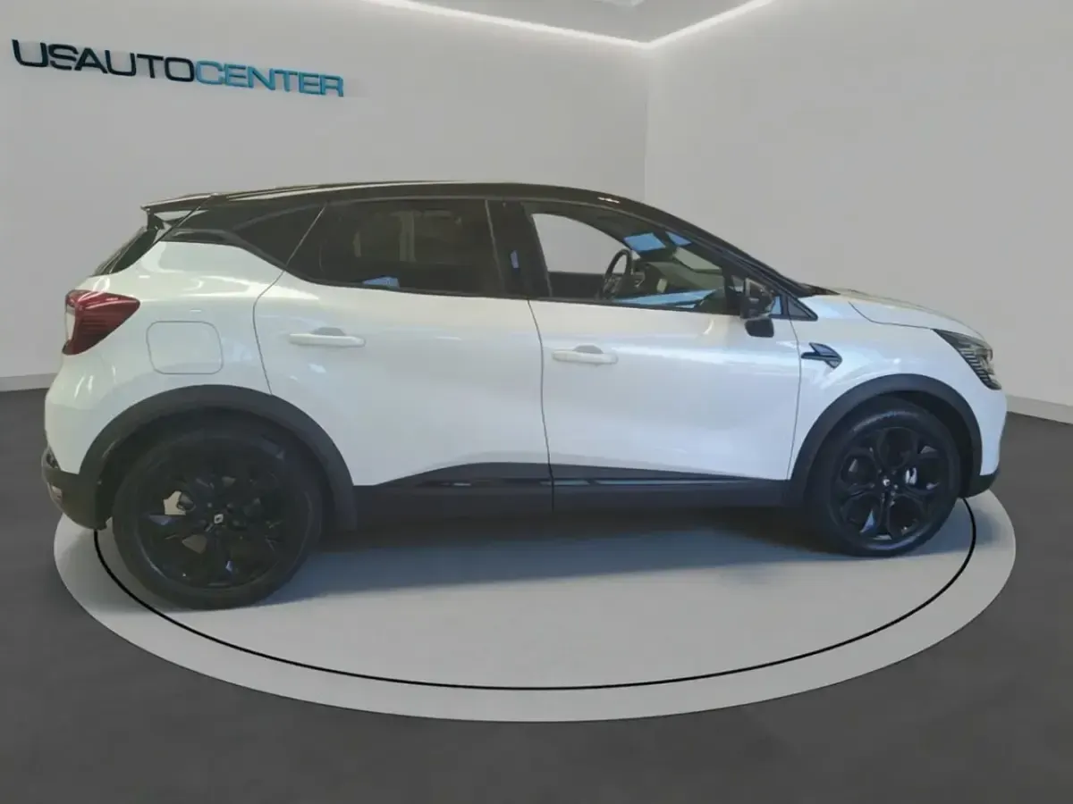 Usata Renault Captur Engineered 145 CV (106 kW) 2022 Blu/azzurro SUV