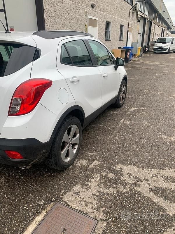 Usata Opel Mokka 140 CV (102 kW) 2016 Bianco SUV