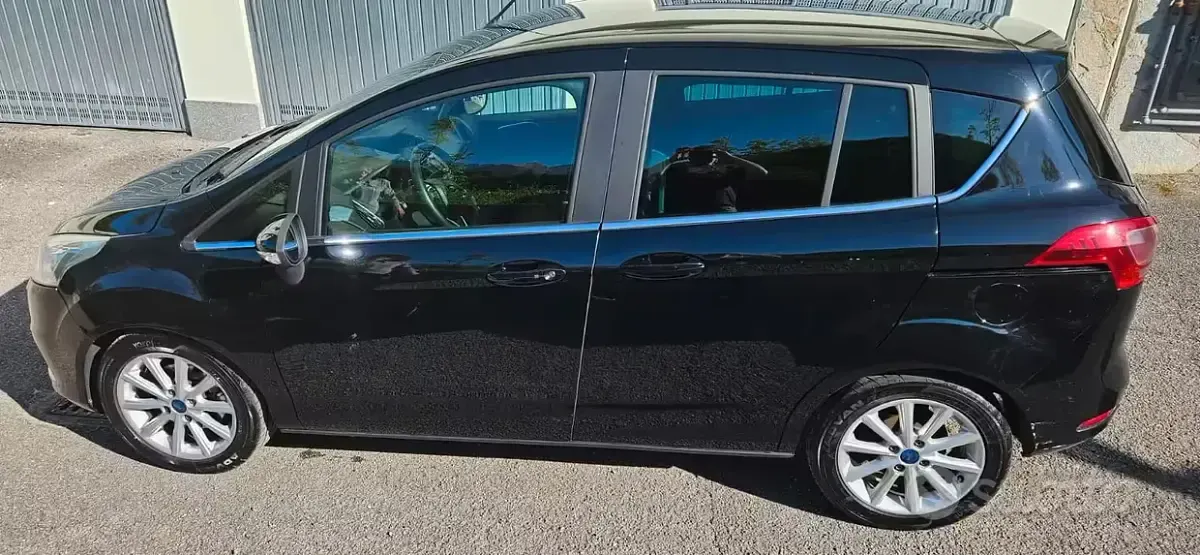 Usata Ford B-MAX Titanium 95 CV (69 kW) 2016 Nero Monovolume