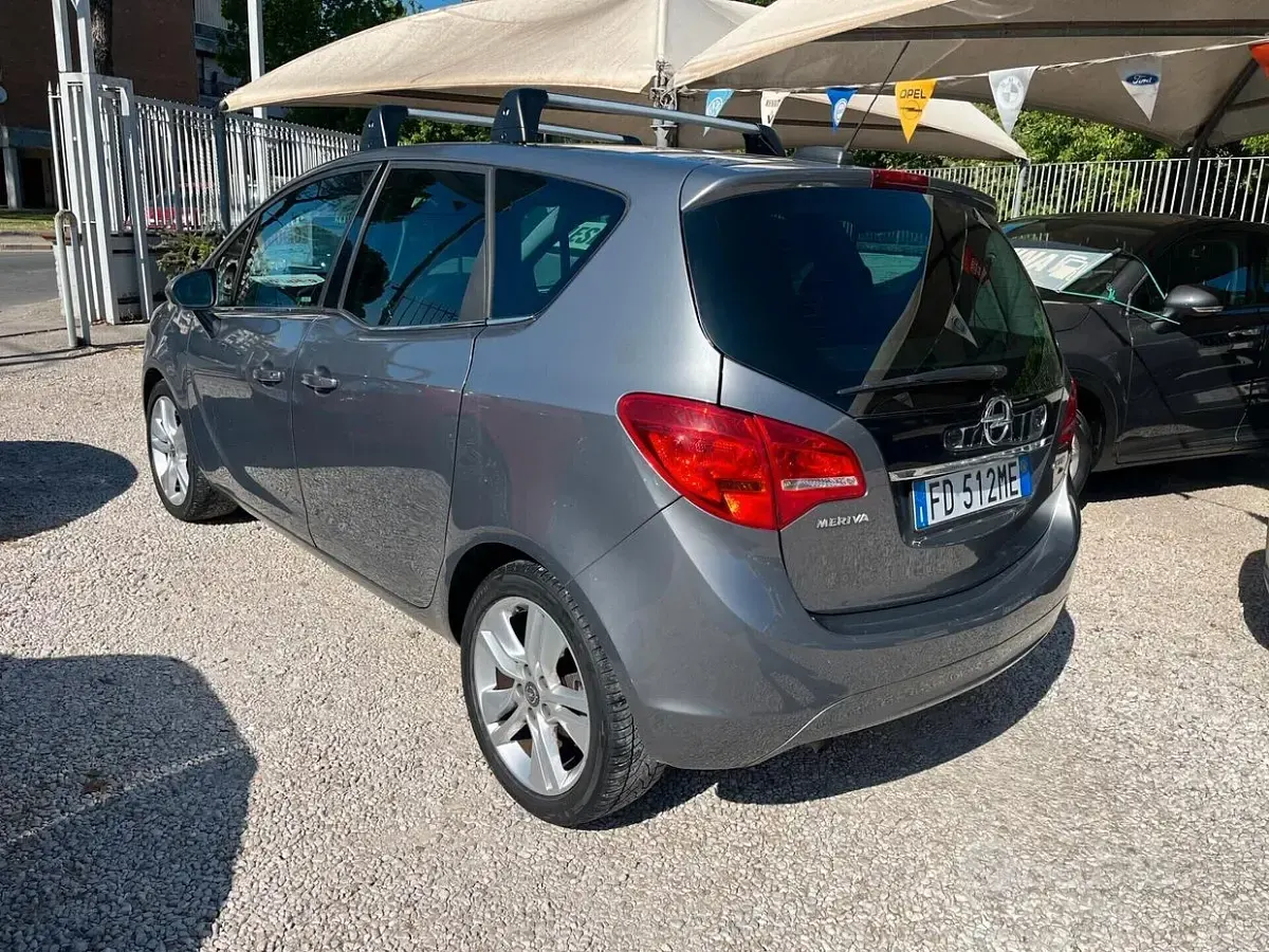 Usata Opel Meriva Cosmo 120 CV (88 kW) 2016 Grigio Monovolume