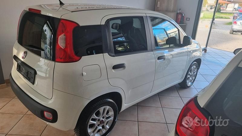 Usata Fiat Panda Lounge 69 CV (50 kW) 2018 Bianco Utilitaria