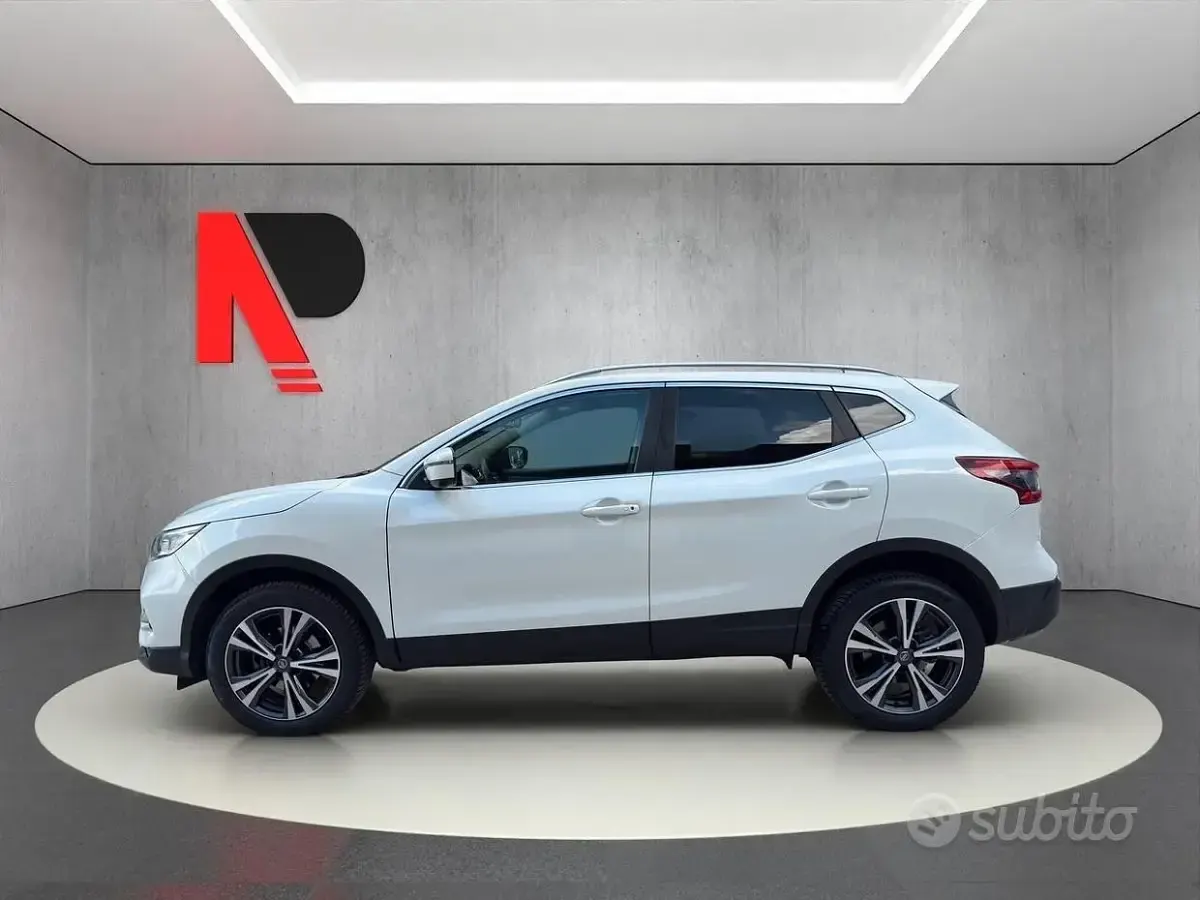 Usata Nissan Qashqai N-Connecta 116 CV (85 kW) 2018 Bianco SUV