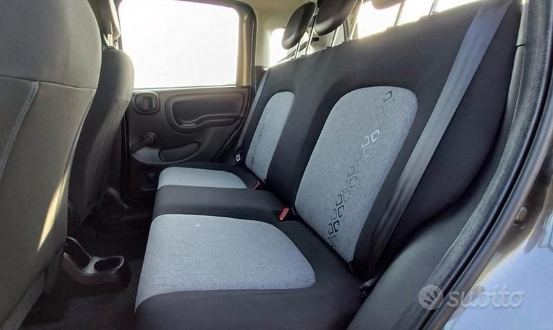 Usata Fiat Panda Lounge 69 CV (50 kW) 2020 Blu Utilitaria