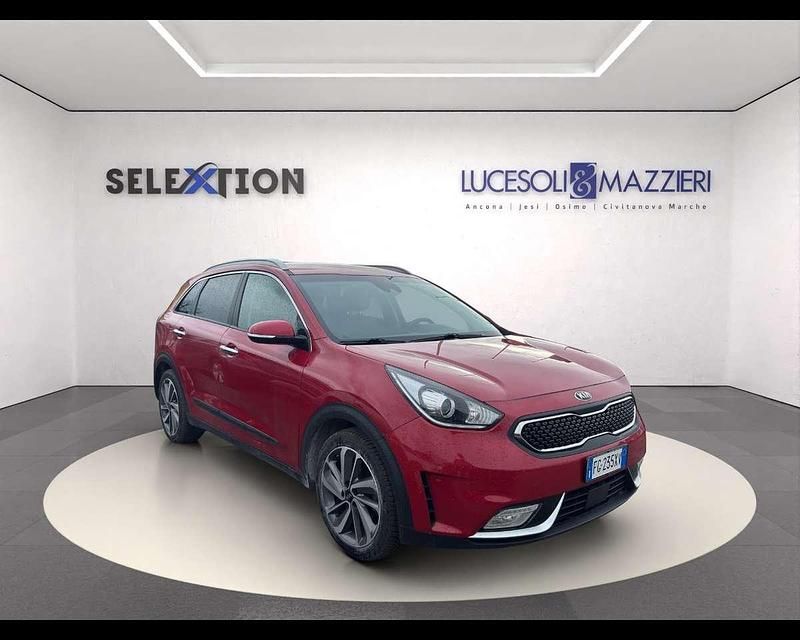Usata Kia Niro Style 105 CV (77 kW) 2017 Rosso SUV